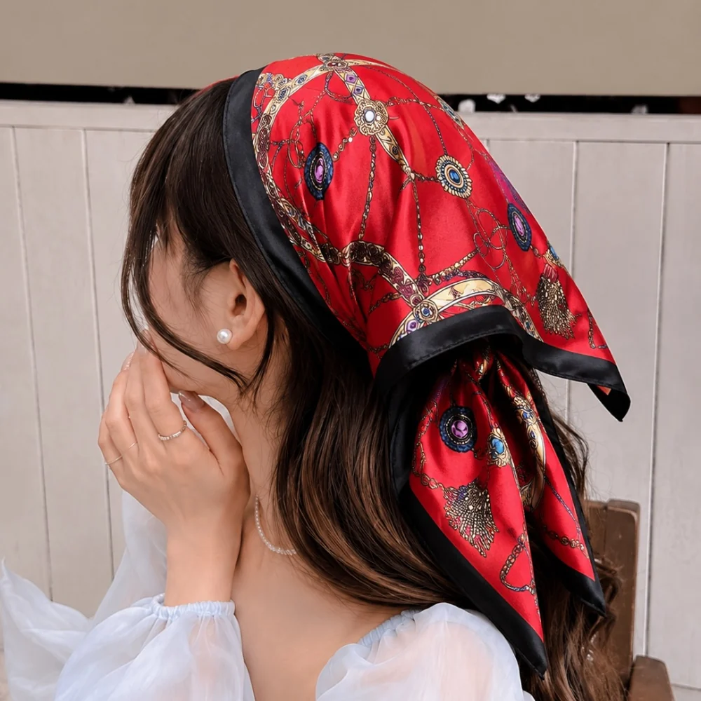 Botanical Charm Bandana
